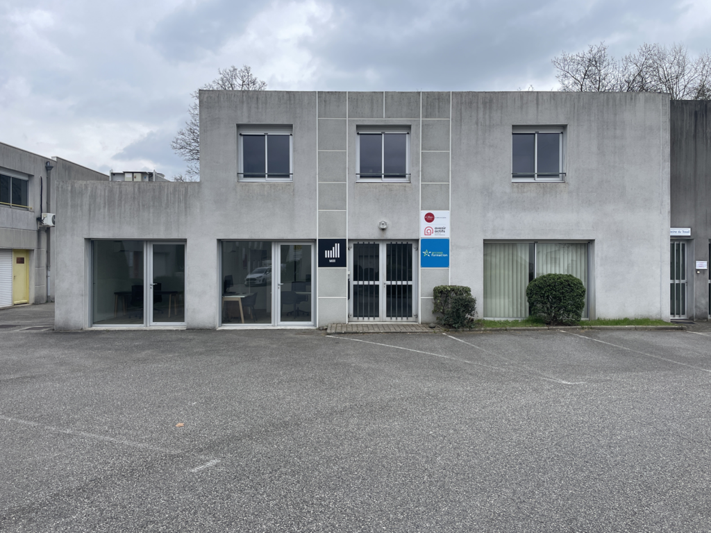 location-bureaux-operes-privas-coworking-ardeche-facade