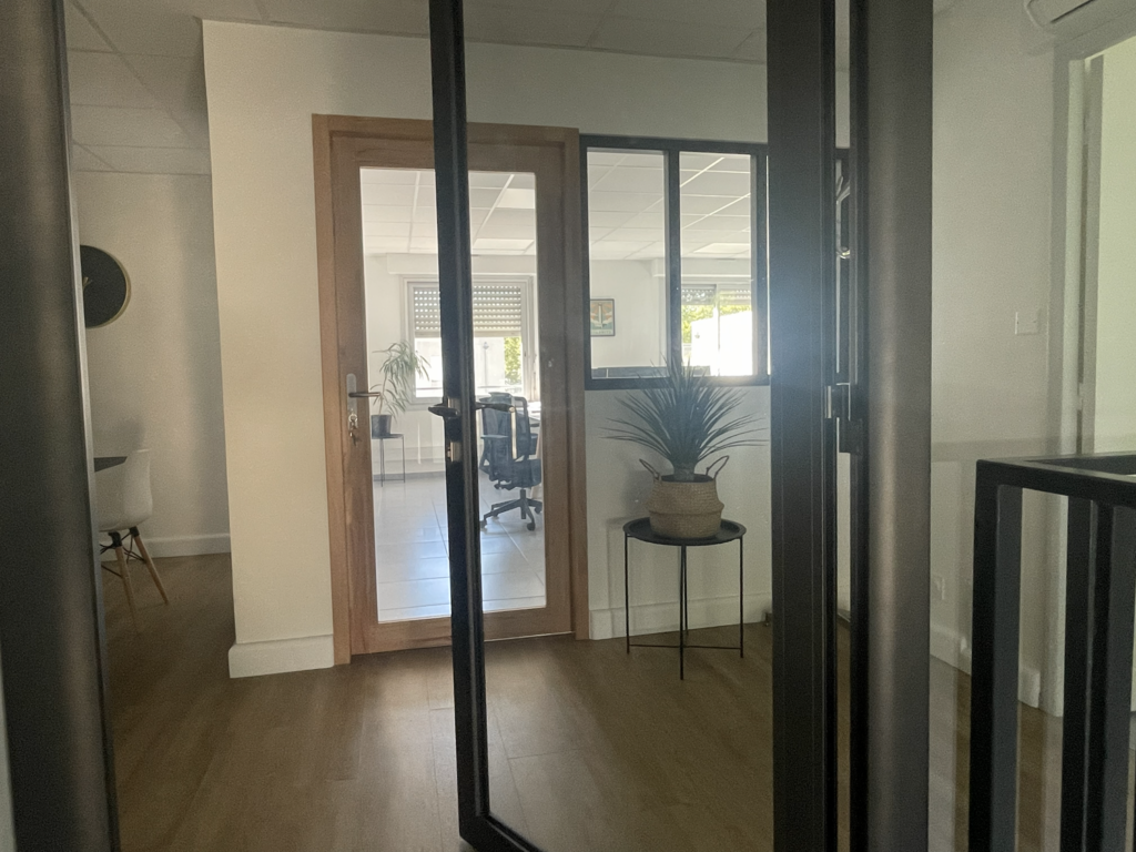 louer-bureau-privas-coworking-1er-etage